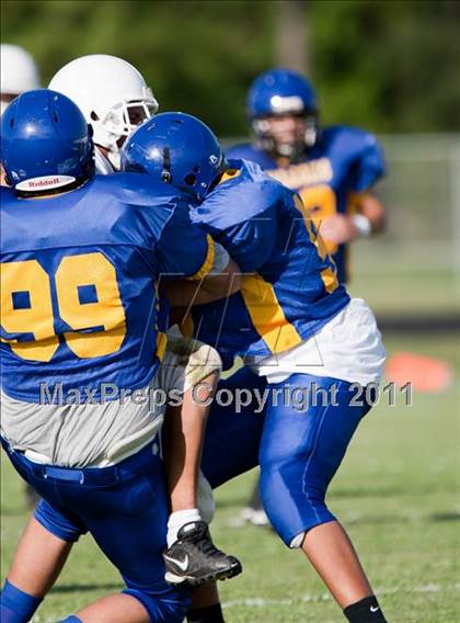 Thumbnail 3 in Channelview vs. Dobie (Freshmen A) photogallery.