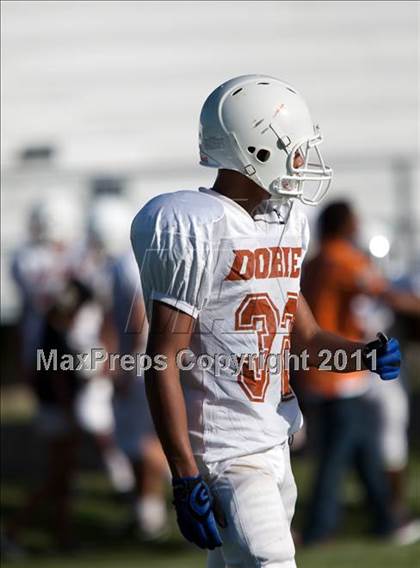 Thumbnail 2 in Channelview vs. Dobie (Freshmen A) photogallery.