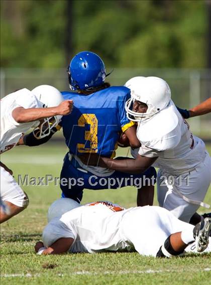 Thumbnail 3 in Channelview vs. Dobie (Freshmen A) photogallery.