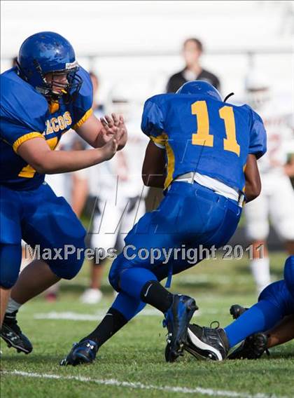 Thumbnail 3 in Channelview vs. Dobie (Freshmen A) photogallery.
