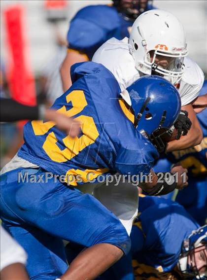 Thumbnail 2 in Channelview vs. Dobie (Freshmen A) photogallery.