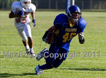 Thumbnail 2 in Channelview vs. Dobie (Freshmen A) photogallery.