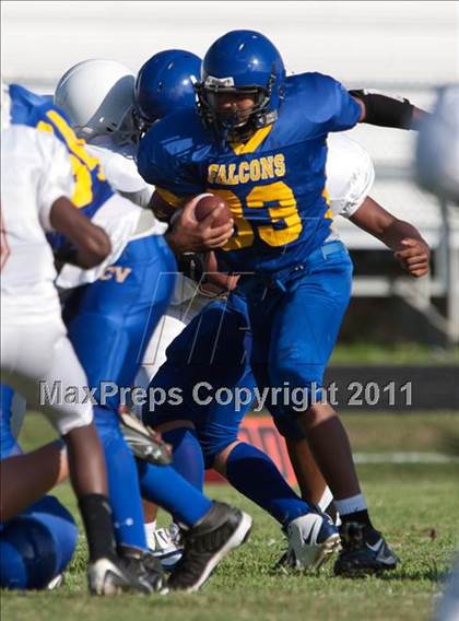 Thumbnail 3 in Channelview vs. Dobie (Freshmen A) photogallery.