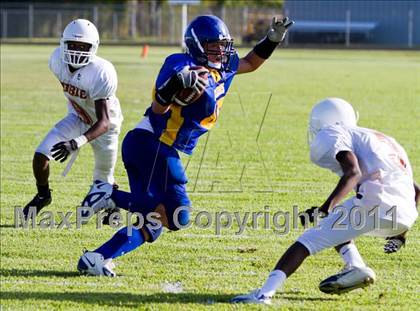 Thumbnail 1 in Channelview vs. Dobie (Freshmen A) photogallery.