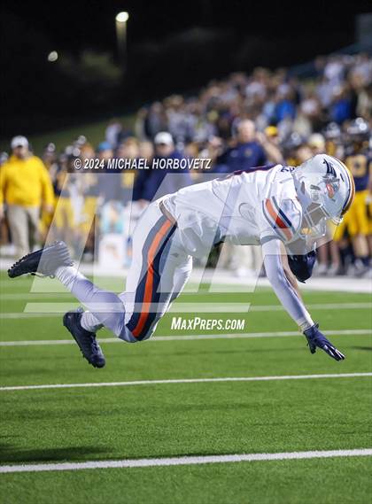 Thumbnail 1 in Wakeland @ Highland Park (UIL 5A D1 Football Area) photogallery.