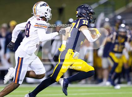 Thumbnail 1 in Wakeland @ Highland Park (UIL 5A D1 Football Area) photogallery.