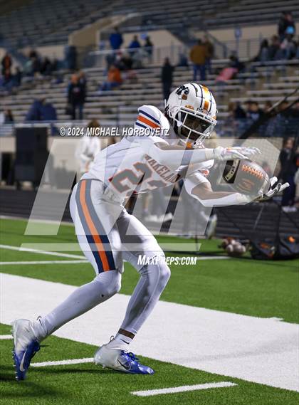 Thumbnail 2 in Wakeland @ Highland Park (UIL 5A D1 Football Area) photogallery.