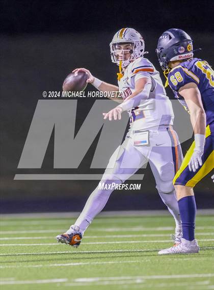Thumbnail 1 in Wakeland @ Highland Park (UIL 5A D1 Football Area) photogallery.
