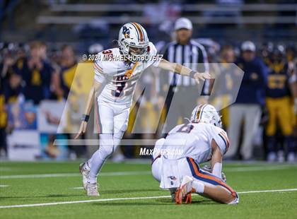 Thumbnail 2 in Wakeland @ Highland Park (UIL 5A D1 Football Area) photogallery.