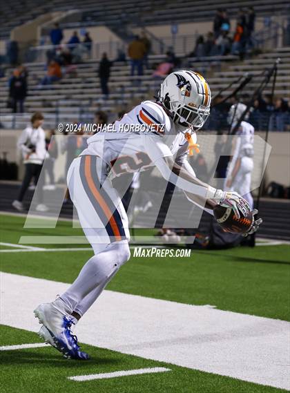 Thumbnail 3 in Wakeland @ Highland Park (UIL 5A D1 Football Area) photogallery.
