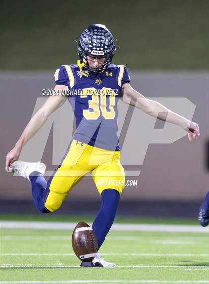 Thumbnail 3 in Wakeland @ Highland Park (UIL 5A D1 Football Area) photogallery.