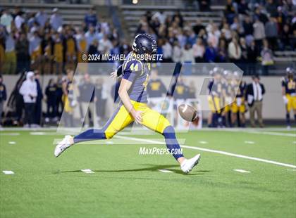 Thumbnail 1 in Wakeland @ Highland Park (UIL 5A D1 Football Area) photogallery.