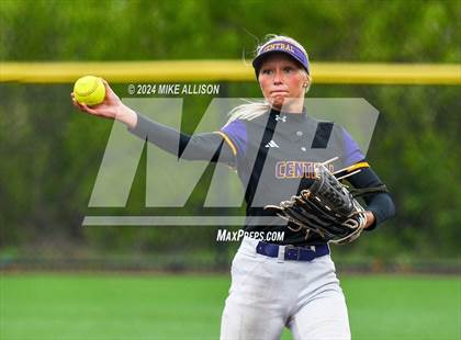 Thumbnail 2 in Chattanooga Central vs Rhea County photogallery.