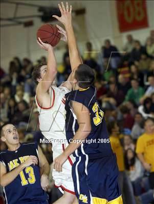 Thumbnail 2 in Oak Ridge vs Jesuit (Father Kelly Tribute) photogallery.