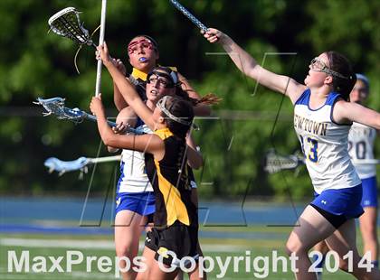 Thumbnail 3 in Amity @ Newtown (CIAC Class L 1st Round) photogallery.