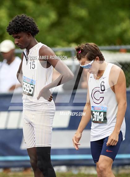 Thumbnail 2 in FHSAA Class 4A Final (800m) photogallery.