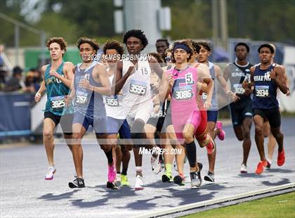 Thumbnail 1 in FHSAA Class 4A Final (800m) photogallery.