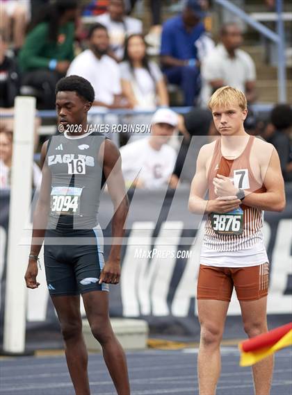 Thumbnail 3 in FHSAA Class 4A Final (800m) photogallery.