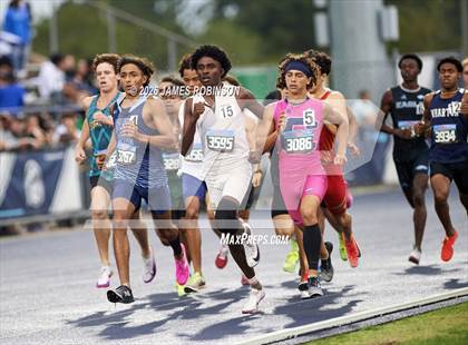 Thumbnail 1 in FHSAA Class 4A Final (800m) photogallery.