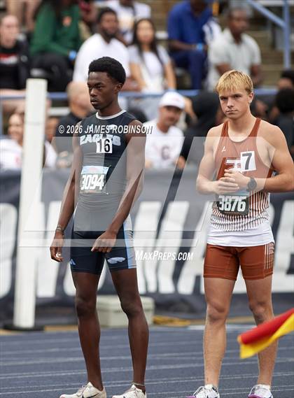 Thumbnail 1 in FHSAA Class 4A Final (800m) photogallery.