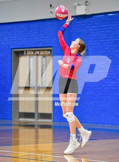 Thumbnail 3 in Snook vs Hearne photogallery.