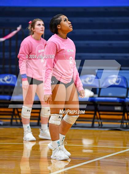 Thumbnail 3 in Snook vs Hearne photogallery.