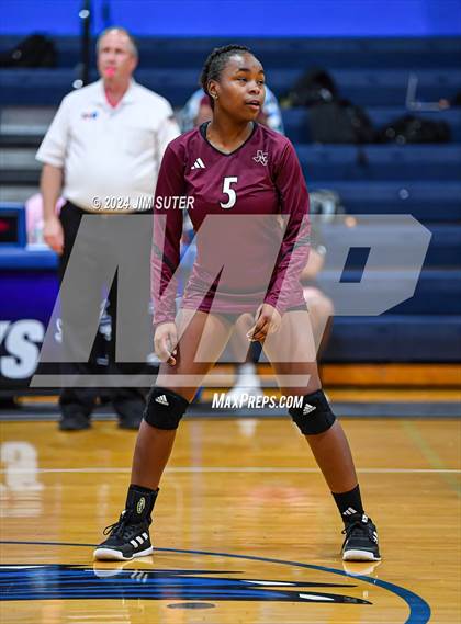 Thumbnail 1 in Snook vs Hearne photogallery.