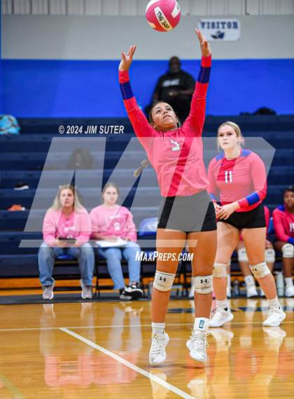 Thumbnail 3 in Snook vs Hearne photogallery.
