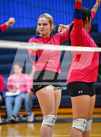 Thumbnail 2 in Snook vs Hearne photogallery.