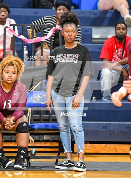 Thumbnail 3 in Snook vs Hearne photogallery.