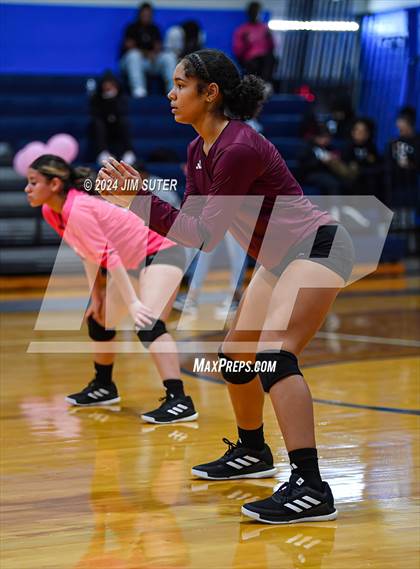 Thumbnail 2 in Snook vs Hearne photogallery.