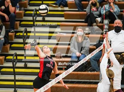 Thumbnail 1 in Brownstown Central vs. Brebeuf Jesuit Preparatory (Regional Championship) photogallery.