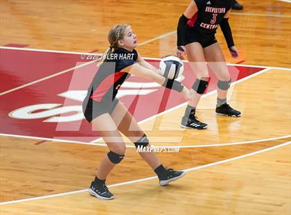 Thumbnail 2 in Brownstown Central vs. Brebeuf Jesuit Preparatory (Regional Championship) photogallery.