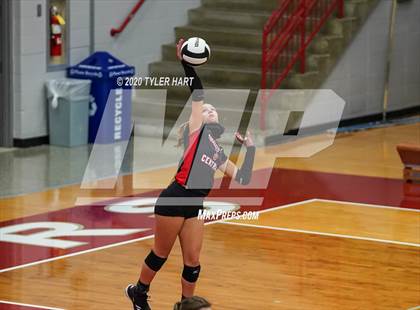 Thumbnail 1 in Brownstown Central vs. Brebeuf Jesuit Preparatory (Regional Championship) photogallery.