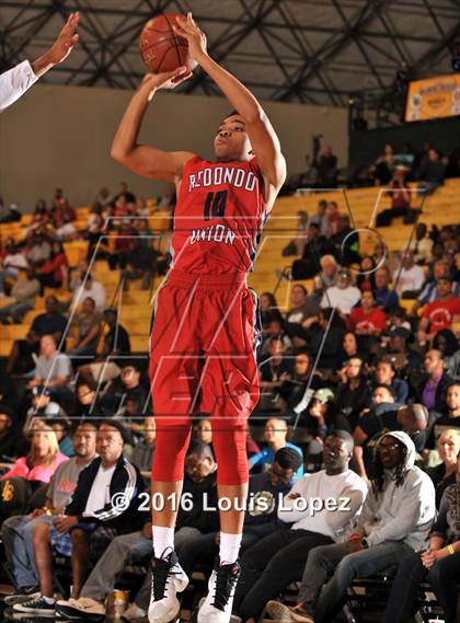 Thumbnail 2 in Crespi vs. Redondo Union (CIF SoCal Regional D1 Final) photogallery.