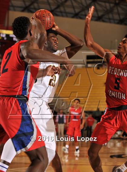 Thumbnail 2 in Crespi vs. Redondo Union (CIF SoCal Regional D1 Final) photogallery.