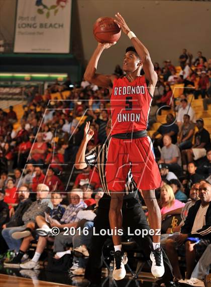 Thumbnail 3 in Crespi vs. Redondo Union (CIF SoCal Regional D1 Final) photogallery.