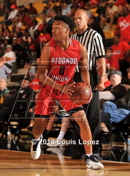Thumbnail 1 in Crespi vs. Redondo Union (CIF SoCal Regional D1 Final) photogallery.