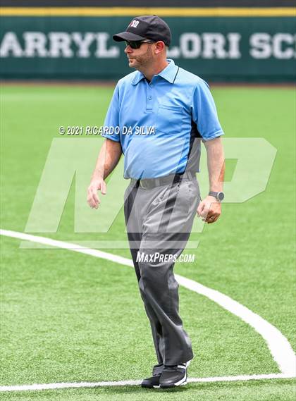 Thumbnail 1 in Barbers Hill vs Friendswood (UIL 5A Regional Final) photogallery.