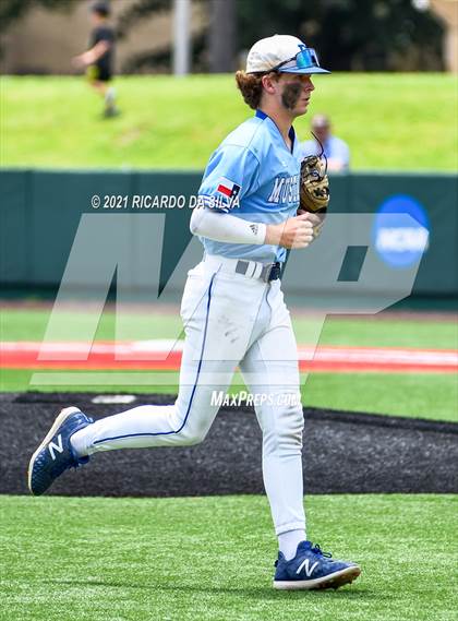 Thumbnail 2 in Barbers Hill vs Friendswood (UIL 5A Regional Final) photogallery.