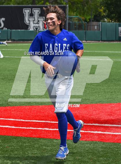 Thumbnail 2 in Barbers Hill vs Friendswood (UIL 5A Regional Final) photogallery.