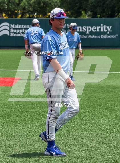 Thumbnail 2 in Barbers Hill vs Friendswood (UIL 5A Regional Final) photogallery.