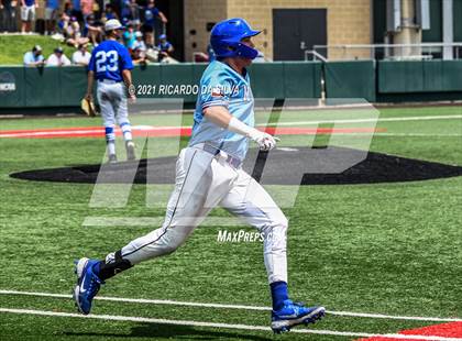 Thumbnail 3 in Barbers Hill vs Friendswood (UIL 5A Regional Final) photogallery.