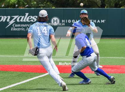 Thumbnail 3 in Barbers Hill vs Friendswood (UIL 5A Regional Final) photogallery.