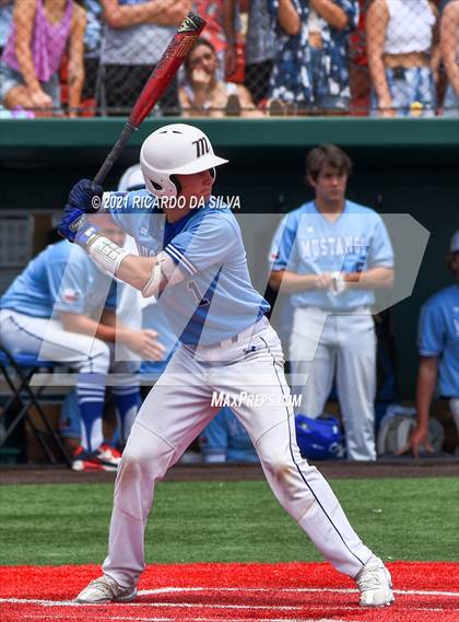 Thumbnail 3 in Barbers Hill vs Friendswood (UIL 5A Regional Final) photogallery.