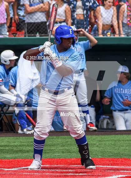 Thumbnail 2 in Barbers Hill vs Friendswood (UIL 5A Regional Final) photogallery.