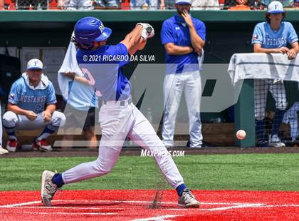 Thumbnail 3 in Barbers Hill vs Friendswood (UIL 5A Regional Final) photogallery.