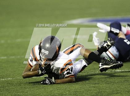 Thumbnail 3 in Staples vs. Stamford photogallery.