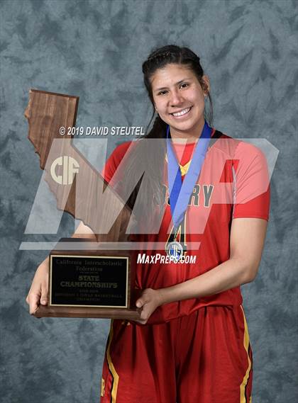Thumbnail 2 in Rosary Academy (CIF State D1 Award Photos) photogallery.