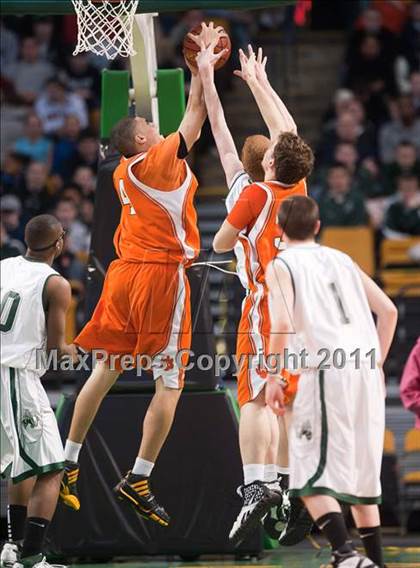 Thumbnail 3 in Newton North vs. Mansfield (MIAA Division 1 South Final) photogallery.